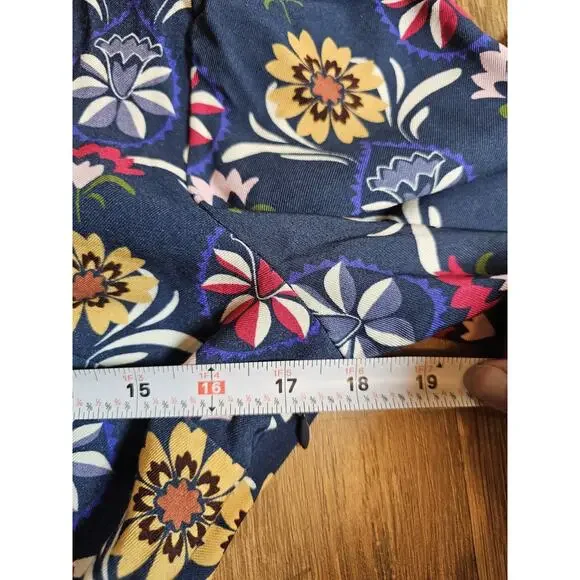 Untuckit Flora Dress Women's Size M EUC Cottage Bohemian Navy Floral - Picture 8 of 13